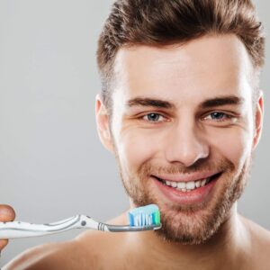 3 pași esențiali în spălatul pe dinți – află dacă îi respecți pe toți !