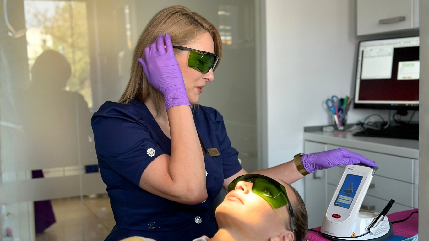 Read more about the article De ce tratăm boala parodontală cu laser în Onești și Moinești