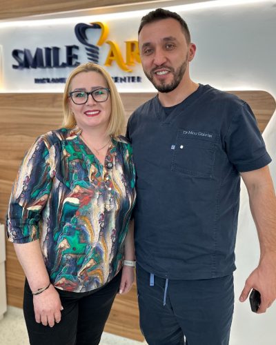 Dr. Micu și pacienta Mihaela Roșu - dantură fixă pe implanturi